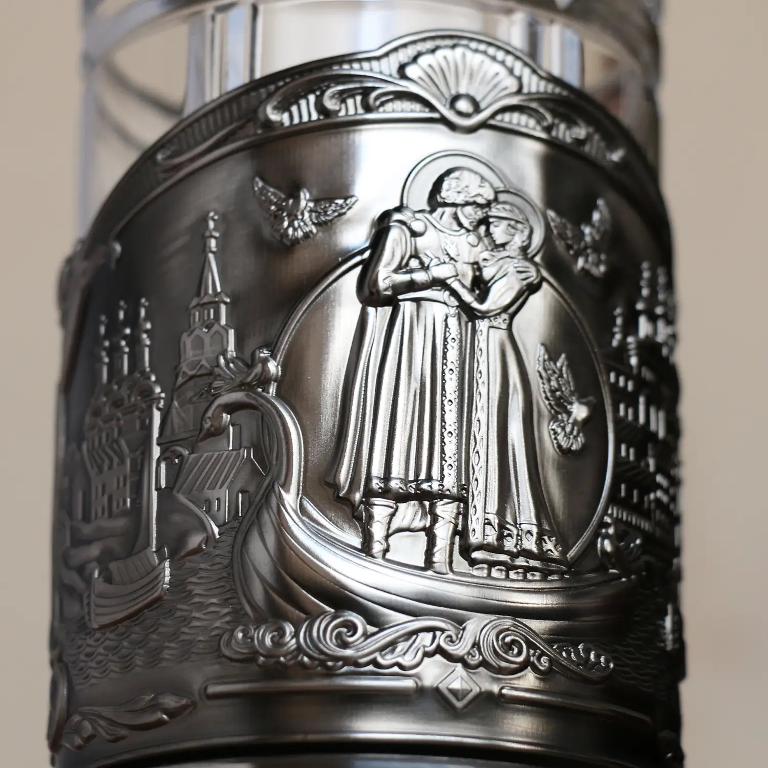 Набор для чая "Пётр и Феврония" никелированный с чернением  с открыткой "Пасха" и значком "Спаси и сохрани"