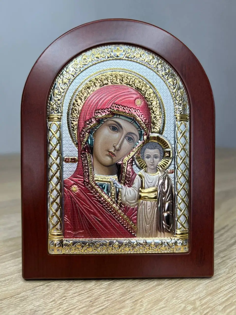 Икона арочная "Казанская БМ", красное дерево, эмаль 105х140