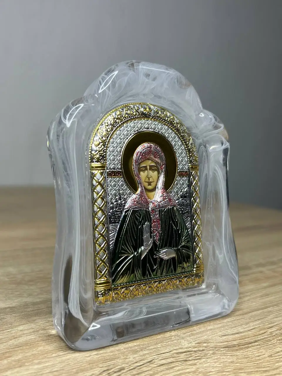 Икона арочная "Матрона" , белое муранское стекло, эмаль 86х112