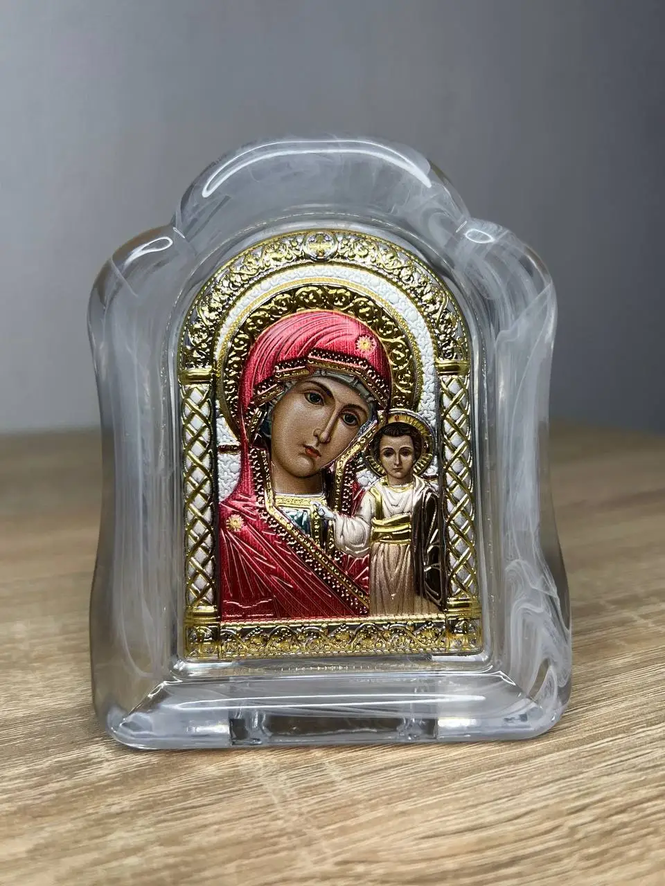 Икона арочная "Казанская", белое муранское стекло 86х112