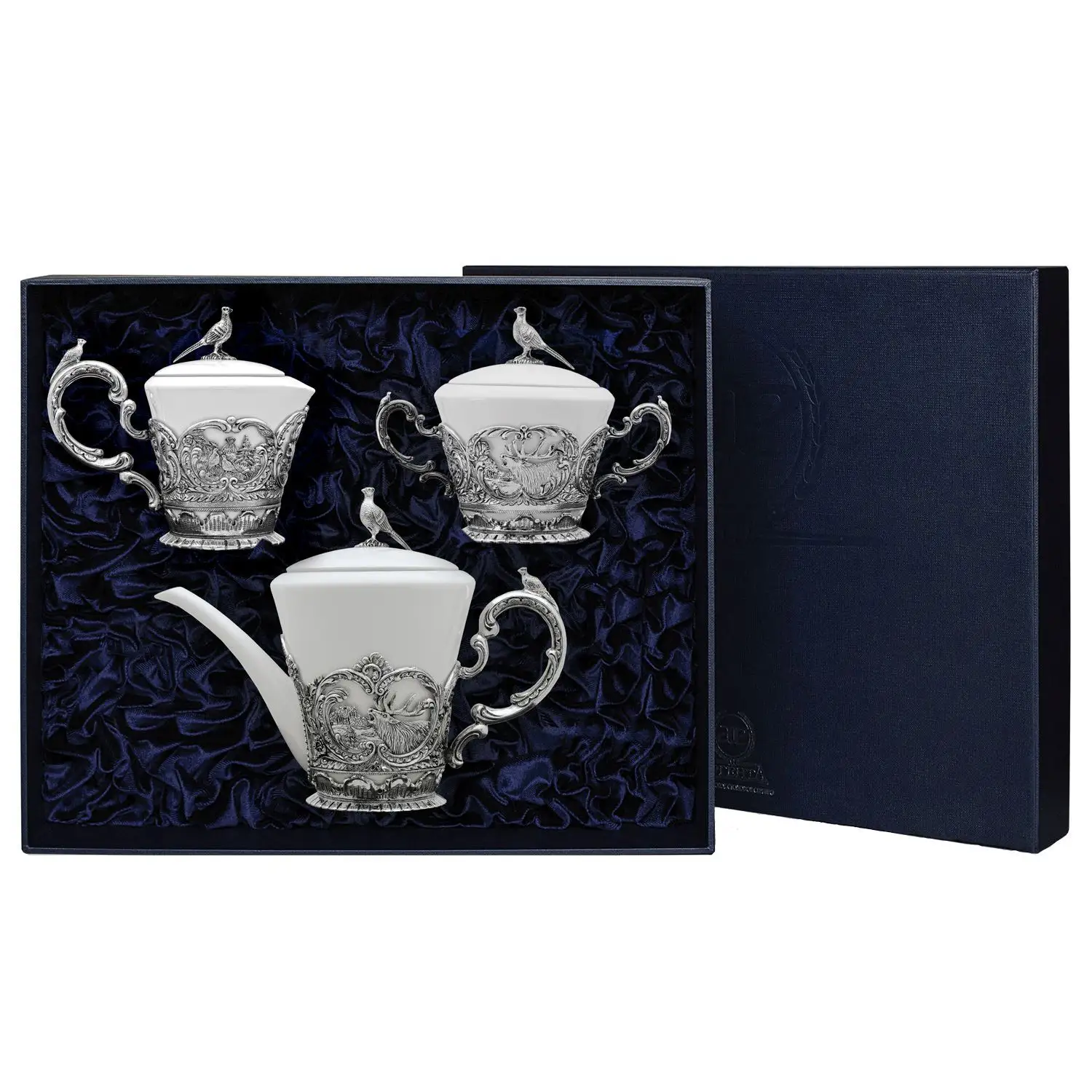 Набор Королевская охота: сахарница, сливочник, чайник (Серебро 925) чайник королевская охота серебро 925